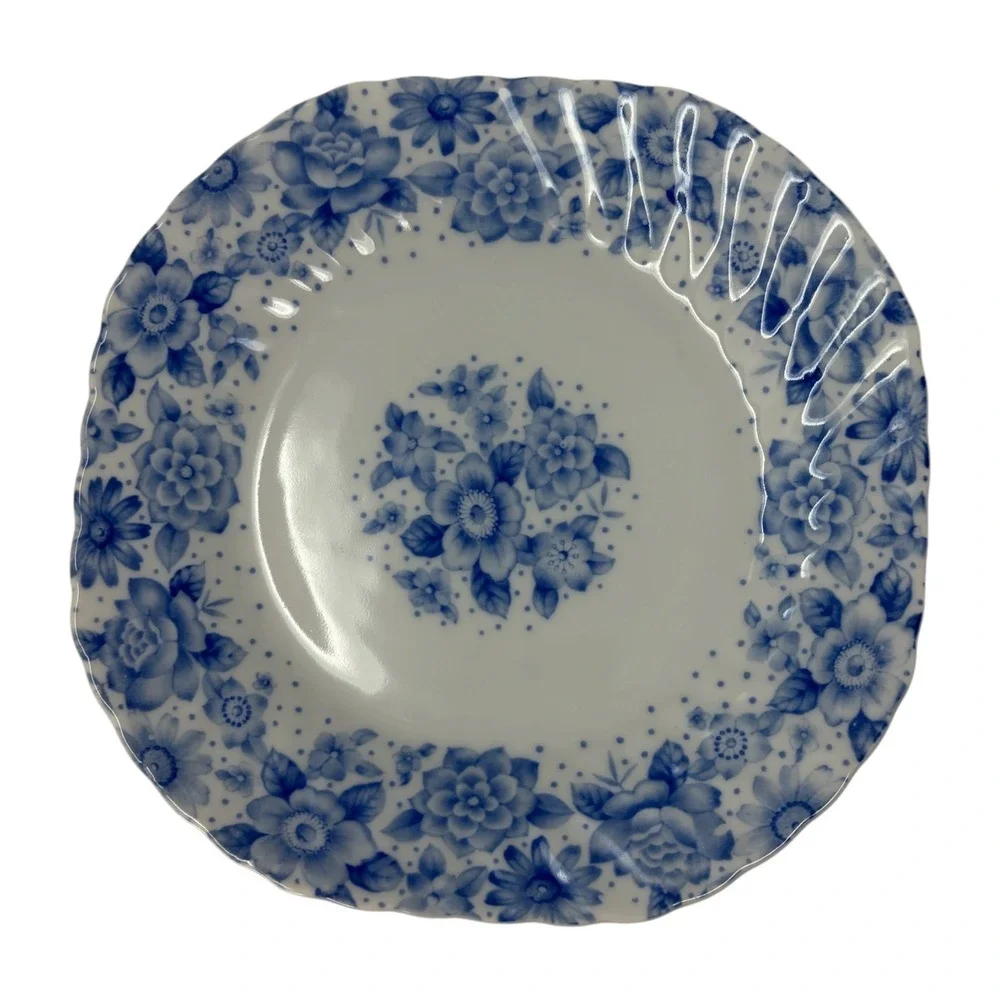 Vintage Japanese Blue White Floral Porcelain 4 Pc Set 2 Plates 2 Bowls